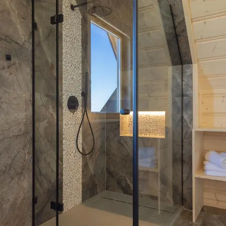 Hancyna Jacuzzi I Sauna Banska Nizna