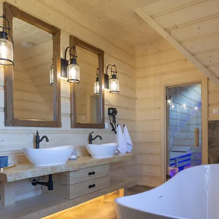 Hancyna Jacuzzi I Sauna Chalet